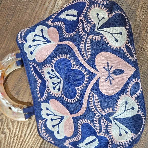 Anthropologie Handbags - ANTHROPOLOGIE Embroidery Tapestry Hand Bag.   #7582